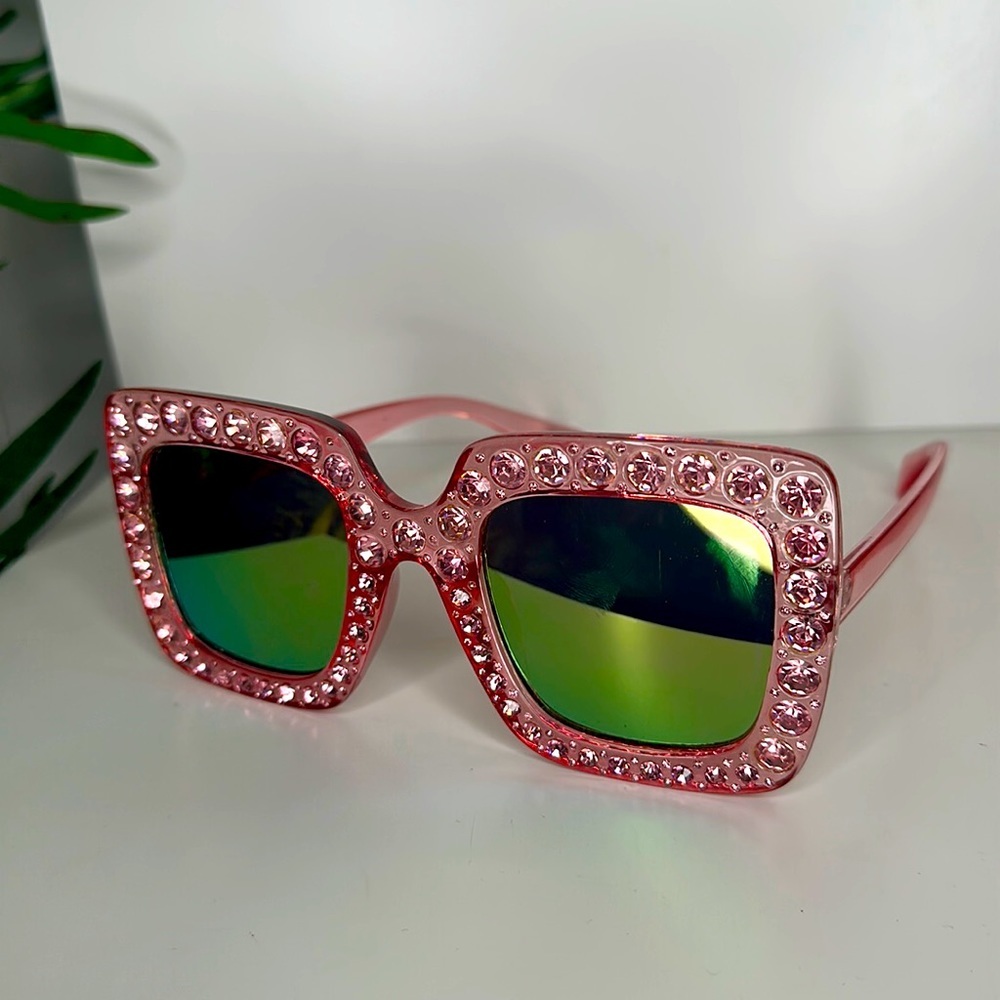 Light pink cute glasses